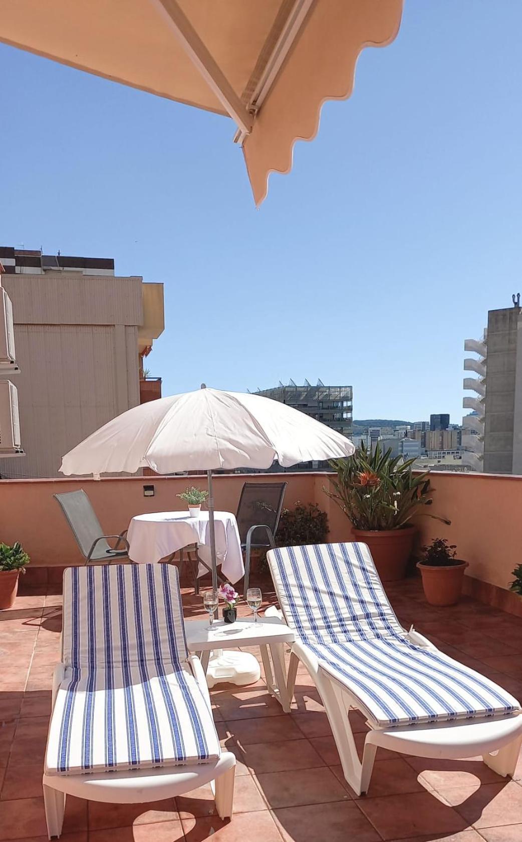 Appartamento Cozy And Sunny Penthouse Fira Bcn L'Hospitalet de Llobregat Esterno foto